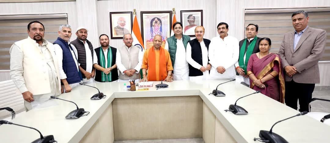 गन्ने के भाव पर मुश्क़िल में रालोद, योगी दरबार पहुंचे विधायक, सांसद
