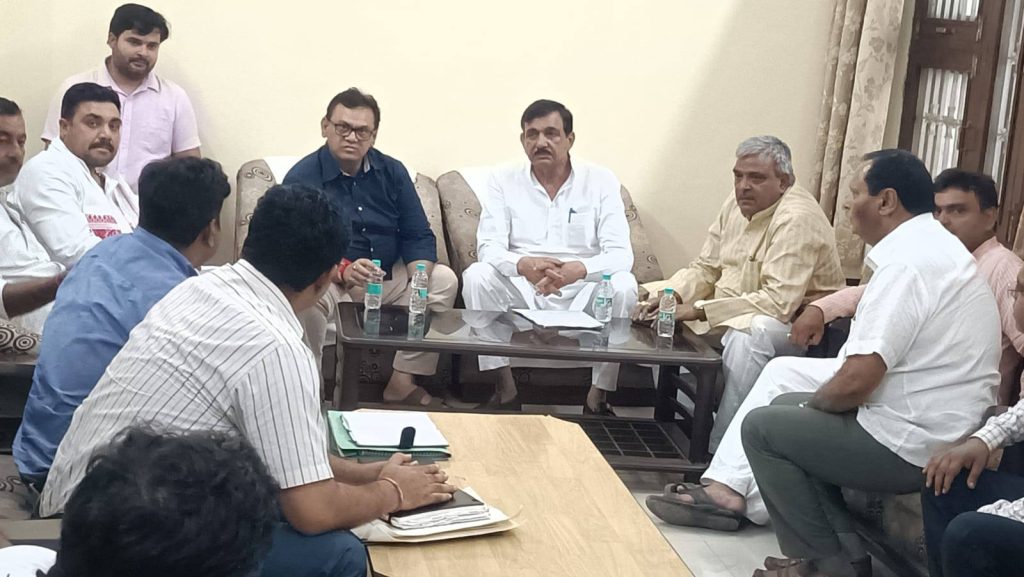 बूढ़पुर का सच सामने आया, जलशक्ति राज्य मंत्री दिनेश खटीक खुद पहुंचे जवाब लेने, हमारी रिपोर्ट के बाद अधिकारियों की ली क्लास