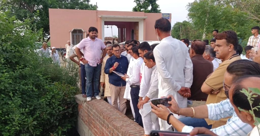 बूढ़पुर का सच सामने आया, जलशक्ति राज्य मंत्री दिनेश खटीक खुद पहुंचे जवाब लेने, हमारी रिपोर्ट के बाद अधिकारियों की ली क्लास