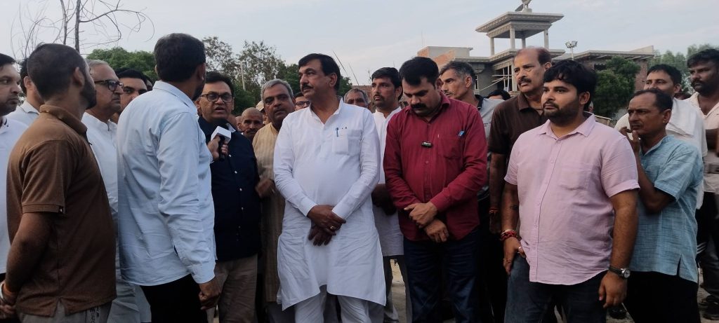 बूढ़पुर का सच सामने आया, जलशक्ति राज्य मंत्री दिनेश खटीक खुद पहुंचे जवाब लेने, हमारी रिपोर्ट के बाद अधिकारियों की ली क्लास