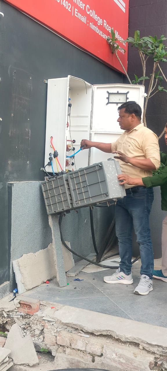 तान्या मोटर्स के अवैध निर्माण पर मेरठ विकास प्राधिकरण की बड़ी कार्रवाई