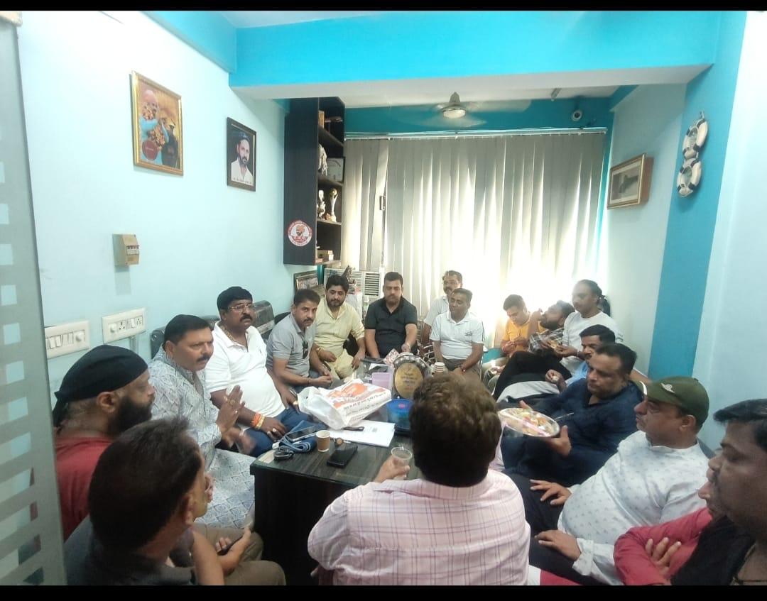 11 साल बेमिसाल को लेकर व्यापार संघ की बैठक , तैयारियों पर विस्तृत चर्चा