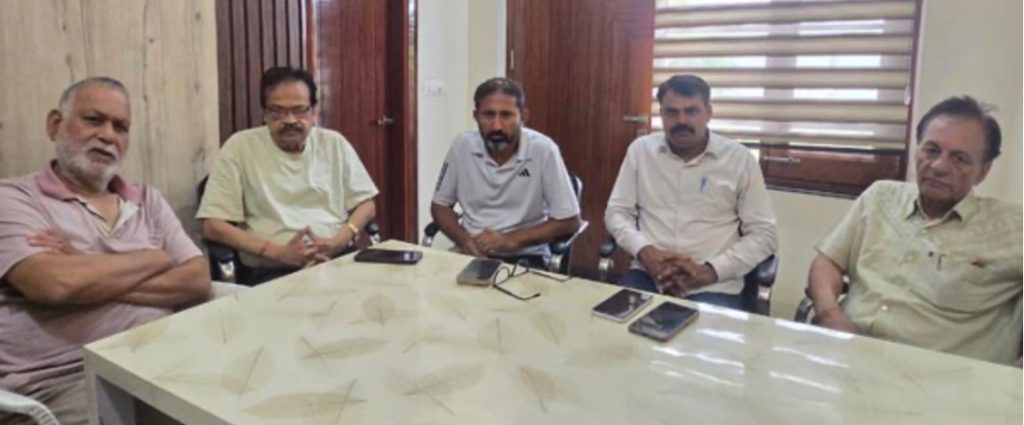 मेरठ के वरिष्ठ पत्रकारों ने उठाई जनसमस्याओं की आवाज़, शहरी विकास पर चर्चा