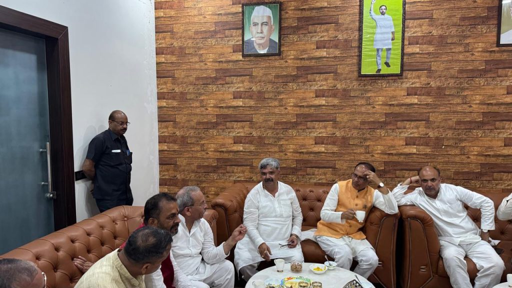 जंगेठी के ताऊ के 2 मिनट: वो कहा, जो मंत्री जी के 3 घंटे भी न कह पाए!