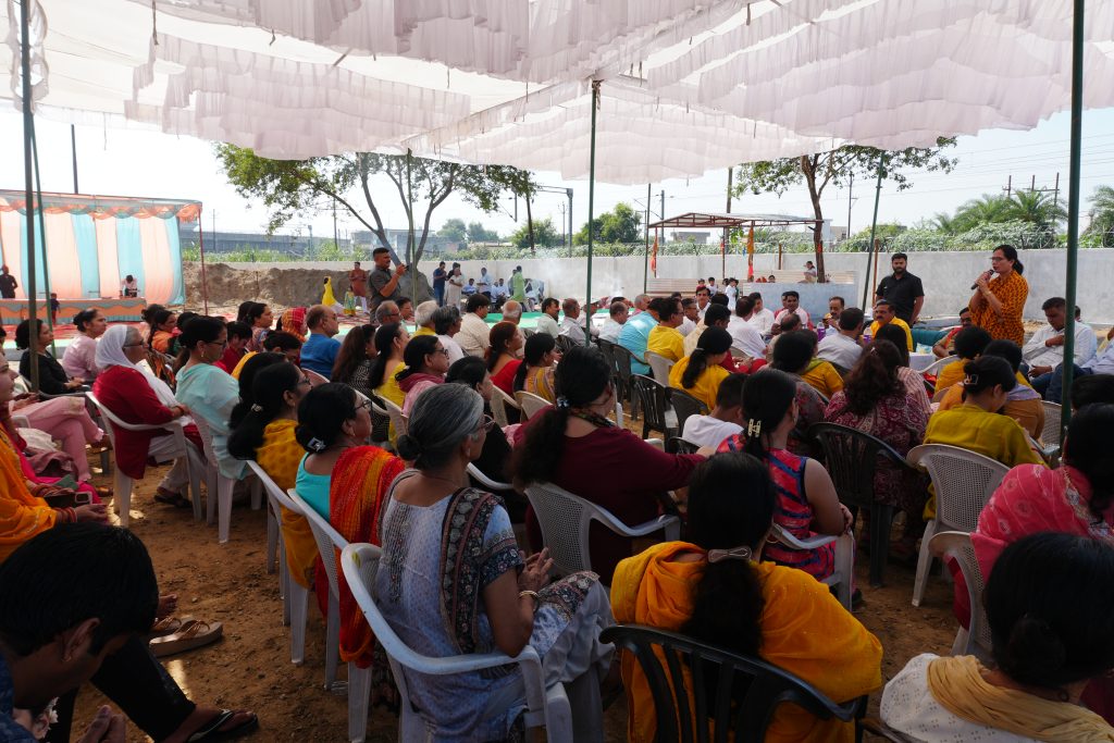 अंसल कोर्टयार्ड में मातृ शक्ति की भव्य पूजा, 700 से अधिक लोगों ने लिया भाग