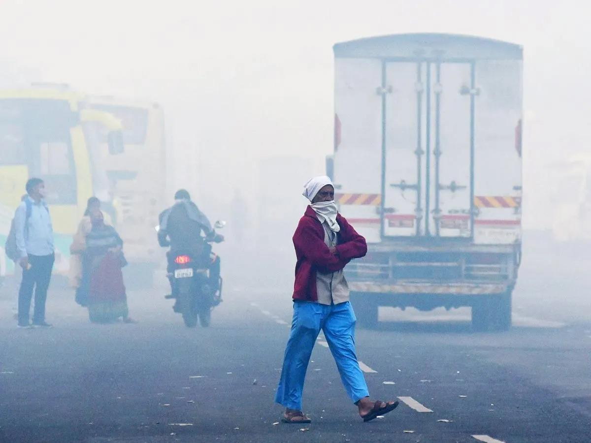सर्दियों का स्मॉग संकट — मानव निर्मित आपदा : दम घुटने का मौसम
