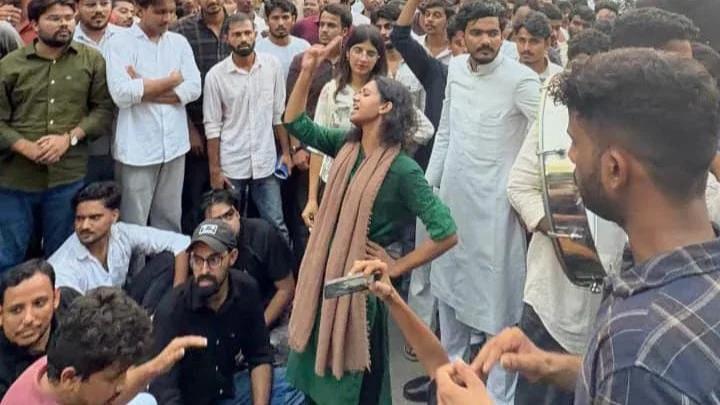 यूपी में फिर उठी छात्रसंघ चुनाव बहाल करने की मांग, DU चुनाव के बाद कैंपस राजनीति में तेज हुई हलचल