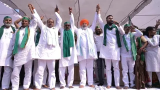 प्रयागराज में किसान क्रांति महापंचायत: राकेश टिकैत ने उठाए किसानों के मुद्दे